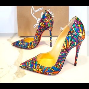 Christian Louboutin heels with a pointed toe. Size run small fits like a 7.5.